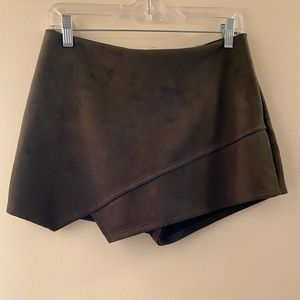 Dark olive green envelope shorts